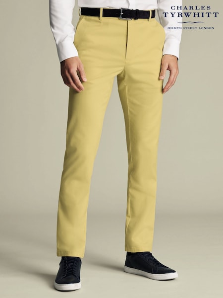 Charles Tyrwhitt Yellow Classic Fit Updated Smart Casual Chinos (H34849) | R$ 890