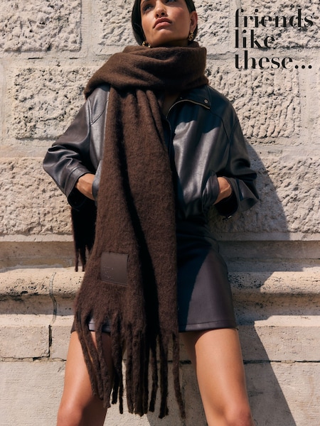 Friends Like These Brown Cosy Brushed Blanket Scarf (H42181) | €22.50