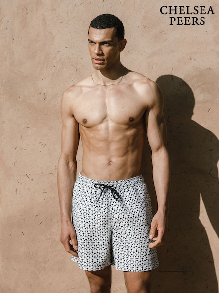 Черный - Chelsea Peers Geometric Tile Print Swim Shorts (H42906) | €53