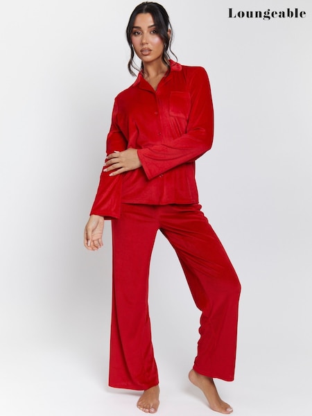Loungeable Red Velour Rib Long Sleeve Traditional Pyjamas Set (H44300) | R$ 355