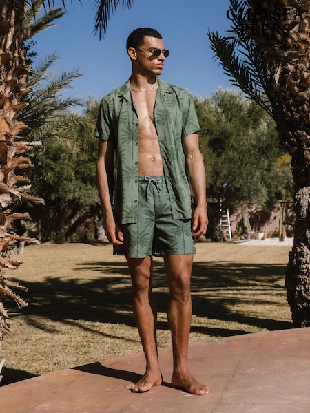 Chelsea Peers Green Palm Tree Print Short Sleeve Shirt (H44850) | €50