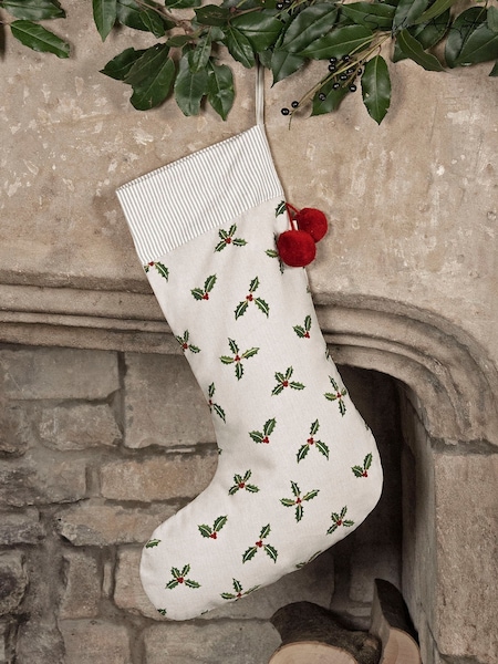 Sophie Allport Natural Holly & Berry Christmas Stocking (H46059) | R$ 225
