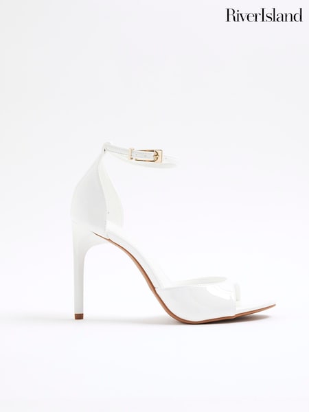 River Island White Closed Back Heeled Sandals (H47302) | R$ 355