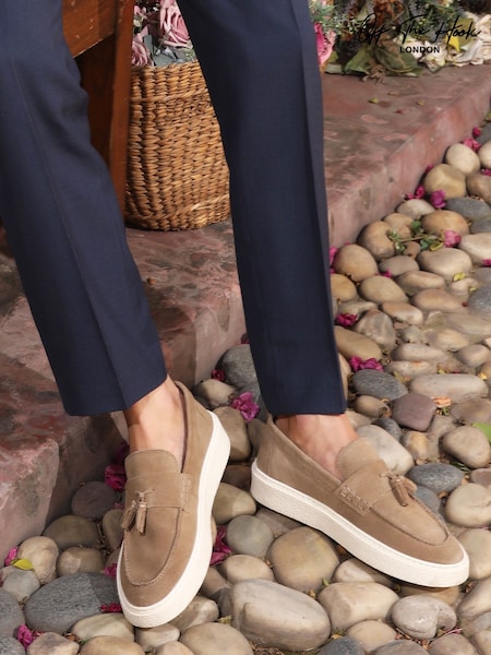 Off The Hook Brown Rory Suede Tassel Loafers with Flat Sole (H49940) | €55