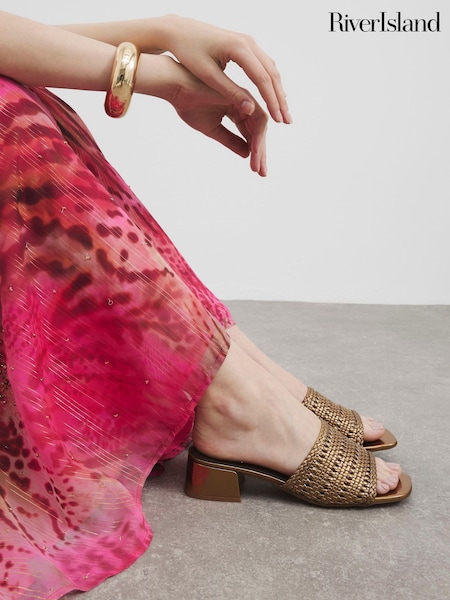 River Island Brown Wide Fit Woven Block Heeled Sandals (H51537) | R$ 315