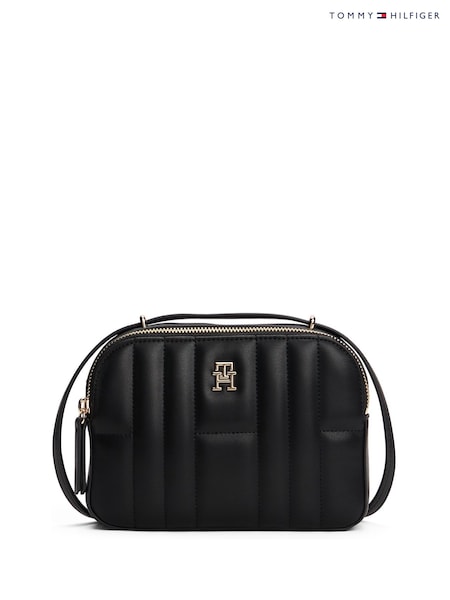Tommy Hilfiger Black Monogram Quilted Camera Bag (H53318) | 755 zł