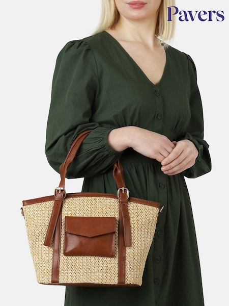 Castanho - Pavers Spacious Adjustable Handbag (H54466) | R$ 295