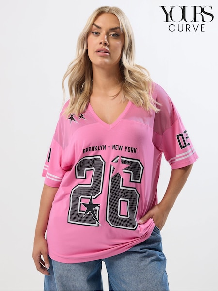 Rosa - Yours Curve Varsity T-Shirt (H54957) | R$ 235