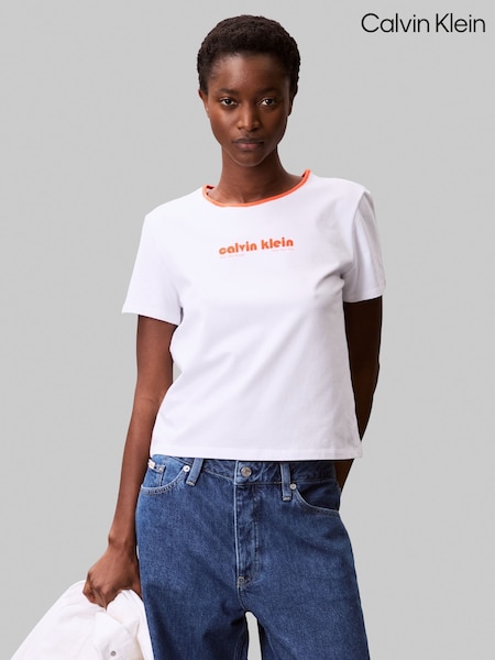 Calvin Klein Short Sleeve Retro Logo Graphic Print T-Shirt (H55205) | R$ 445