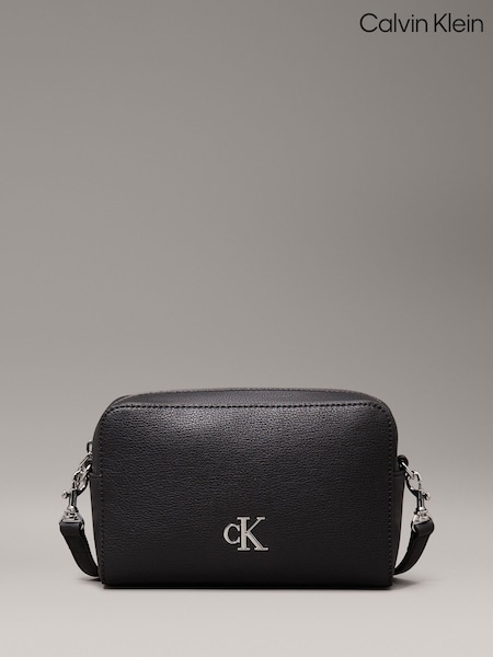 Schwarz - Calvin Klein Minimal Monogram Camera Bag (H55210) | 133 €