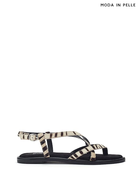 Animal - Moda in Pelle Animal Print Jacaran Flat Criss Cross Sandals (H57111) | 83 €