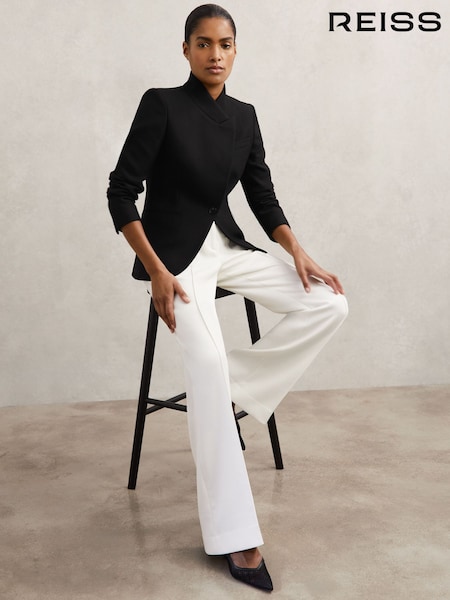 Reiss Manon Wool-Blend Wrapover Blazer (H58090) | R$ 2.550