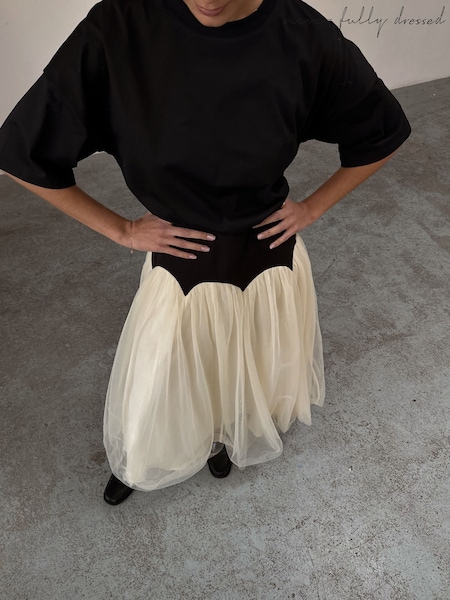 Never Fully Dressed Black Bow Back T-Shirt (H58425) | €62