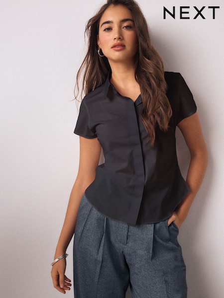 Black Fitted Stretch Essential Short Sleeve Shirt (H60563) | AED69