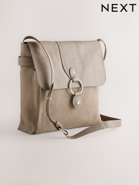 Taupe Leather Pocket Messenger Bag (H61842) | R$ 330
