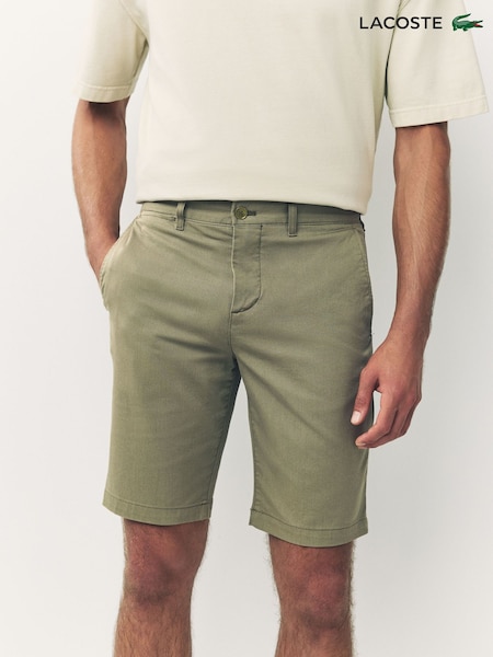 Verde caqui - Lacoste Slim Fit Stretch Cotton Chino Bermuda Golf Shorts (H63032) | 127 €