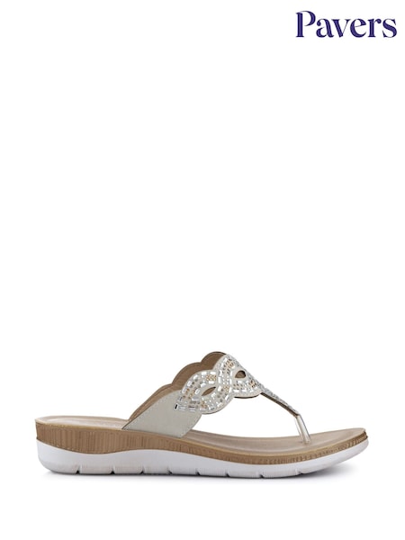 Bege - Pavers Cushioned Toe Post Sandals (H63491) | R$ 245