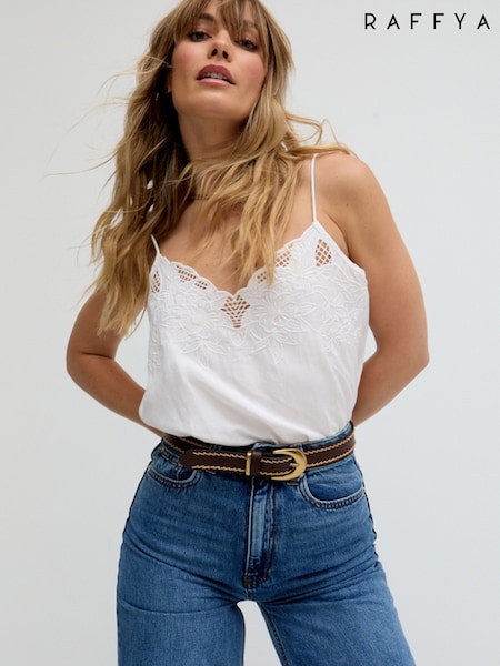 Raffya White Delores Scallop Neck Cutwork Cami (H67429) | R$ 495