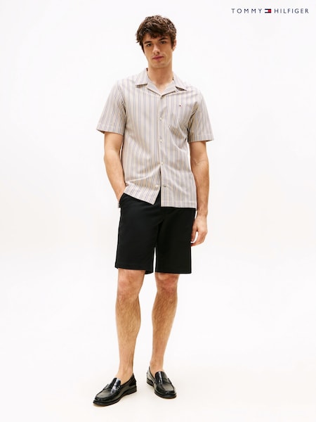 Tommy Hilfiger Black Relaxed Fit 1985 Harlem Chino Shorts (H67904) | €99