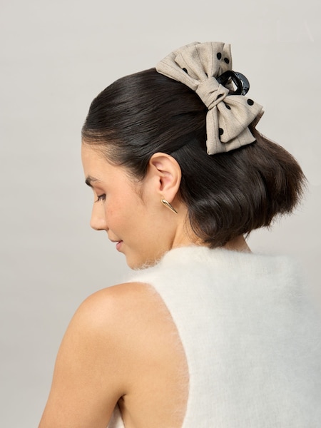 Aela Cream Tweed Polka Dot Bow Claw (H68119) | €21
