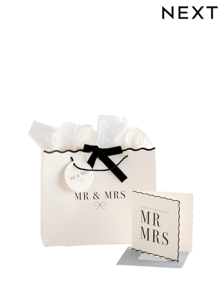 2026 Mr and Mrs Wedding Gift Bag and Card Set (H68520) | ‏16 د.إ.‏