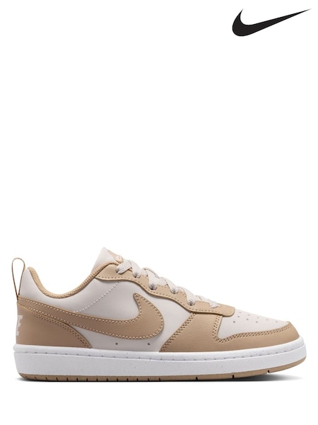 לבן טבעי - Nike Youth Court Borough Low Trainers (H68921) | ‏251‏₪