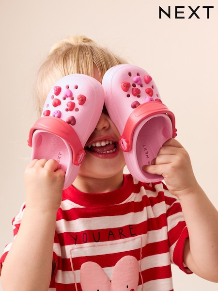 Pink/Red Hearts Standard Fit (F) Character Clogs (H69638) | € 16 - € 17