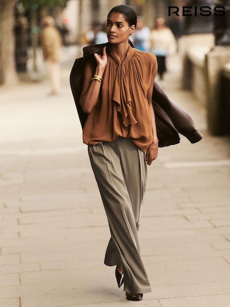 Reiss Neutral Poppie Wide Leg Pleated Trousers (H71673) | AED1,008