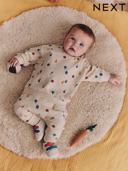 طبعة خضروات زاهية - Sweat Top and Joggers Baby Set (0mths-2yrs) (0mths-2yrs) (H74478) | ‏61 د.إ.‏ - ‏ 71‏ د.إ.