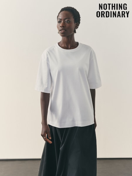 Nothing Ordinary White Oversized Ultimate T-Shirt (H75392) | €45