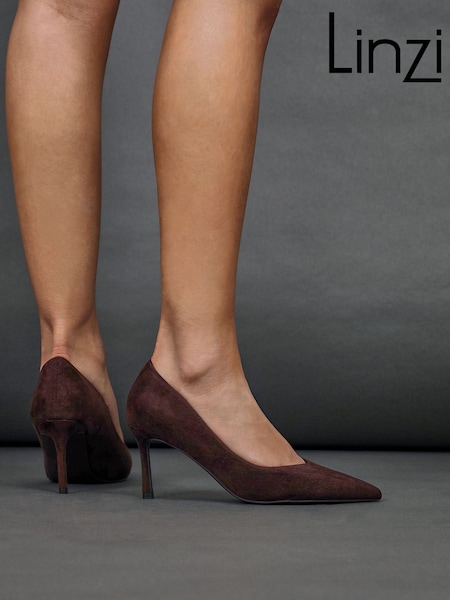 Linzi Brown Classic V-Cut Vamp Court Shoes (H76836) | €56