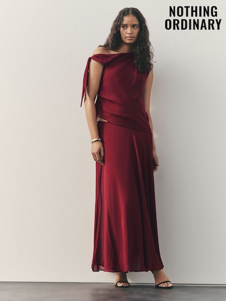Nothing Ordinary Burgundy Red Godet Midi Skirt (H78104) | €127.50