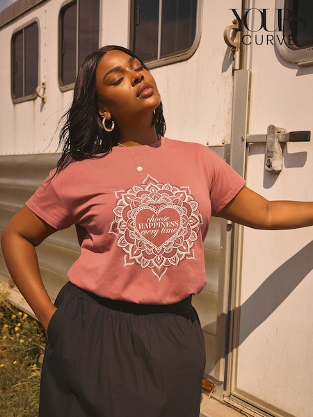 Yours Curve Happiness Placement T-Shirt (H78416) | R$ 195