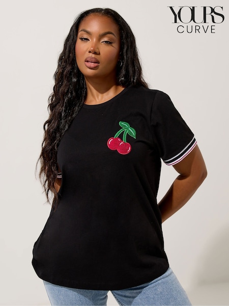 Yours Curve Ringer Cherry Varsity Trim T-Shirt (H78524) | R$ 215