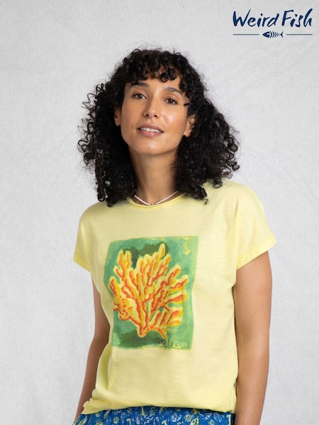Weird Fish Yellow Coral Collage Graphic Print T-Shirt (H78801) | R$ 395