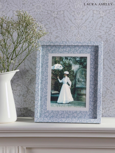 Laura Ashley Blue Sweet Alyssum Photo Frame (H81808) | €24.50