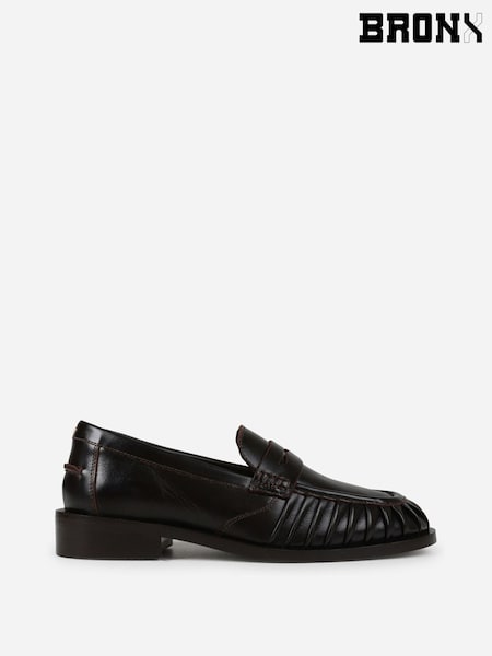 Bronx Brown Next-wagon Lather pleated loafer (H82349) | AED641
