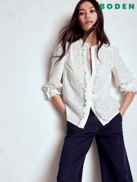 Boden White Alice Broderie Top (H82669) | €152