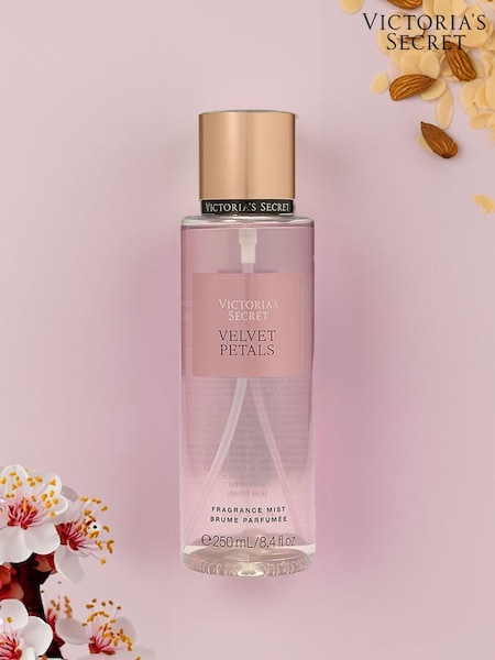 Victoria's Secret Velvet Petals Body Mist (H84045) | €27