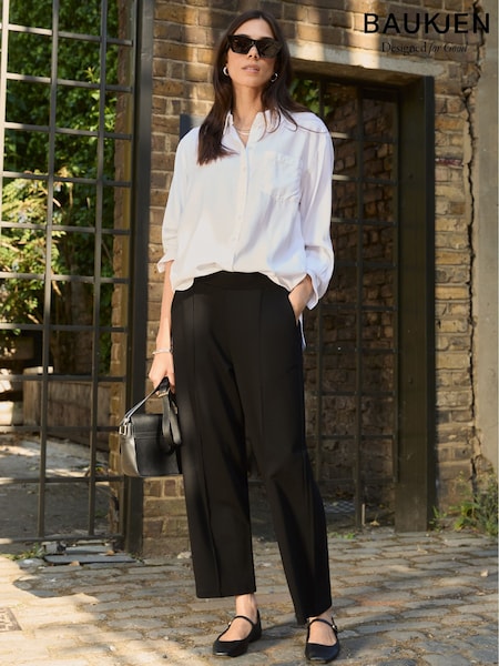Baukjen Ebru Ponte Straight Leg Crop Caviar Black Trousers (H84552) | R$ 980