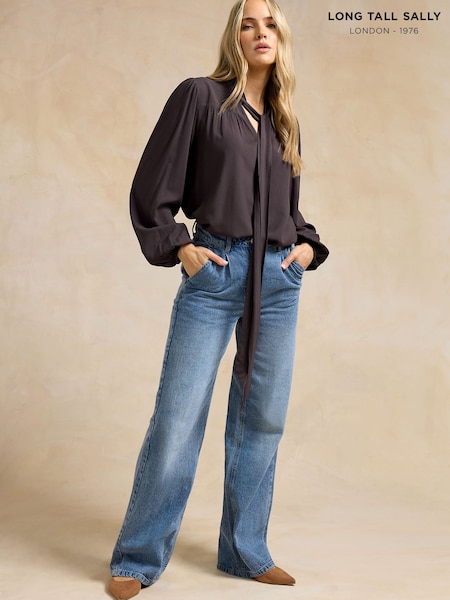 Castanho - Long Tall Sally Acid Wash Tie Neck Top (H86720) | R$ 295