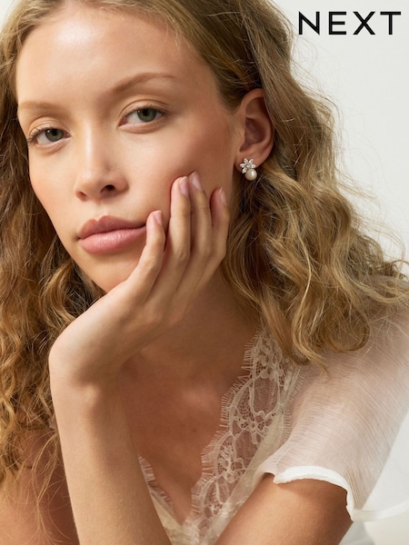 Sterling Silver Flower Pearl Stud Earrings (H88161) | €31