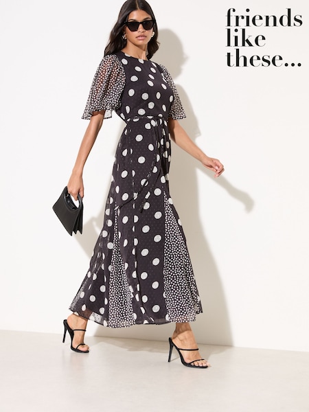 מונוכרום - Friends Like These Spot Chiffon Short Sleeve Midi Dress (H88857) | ‏252‏₪