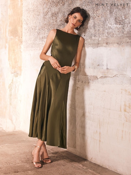 Mint Velvet Green Panelled Satin Maxi Dress (H90861) | €253