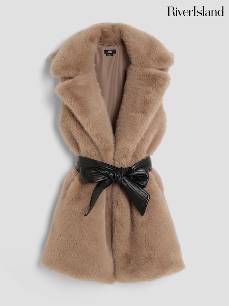 River Island Girls Fur Belted Gilet (H91563) | 51 €