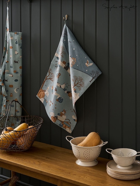 Sophie Allport Paws & Pumpkins Scene Tea Towel (H92393) | 20 €