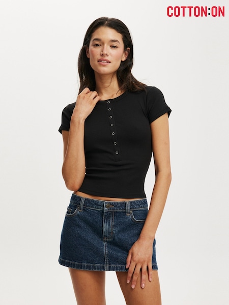 Preto - Cotton On Christy Henley T-Shirt (H92778) | R$ 180
