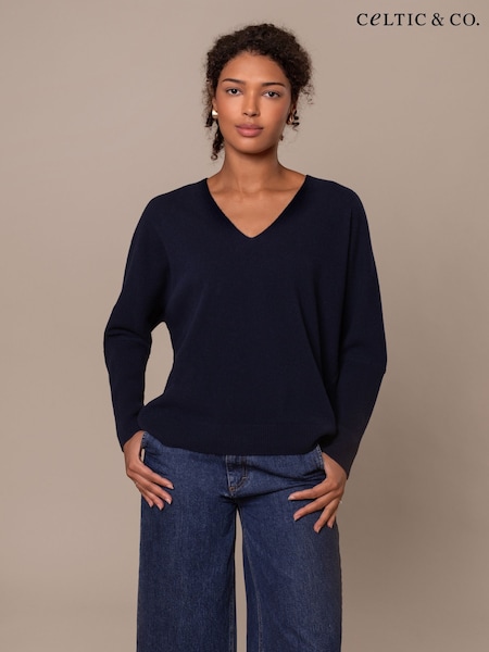 Celtic & Co. Blue Lambswool Slouchy V-Neck Jumper (H93398) | € 151