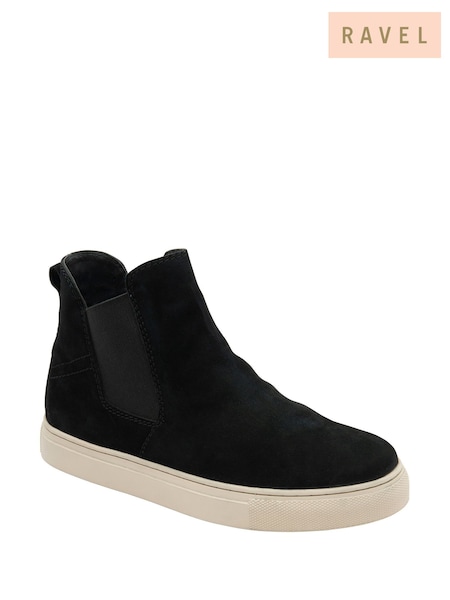 Ravel Black Suede Ankle Boots (H96877) | R$ 740