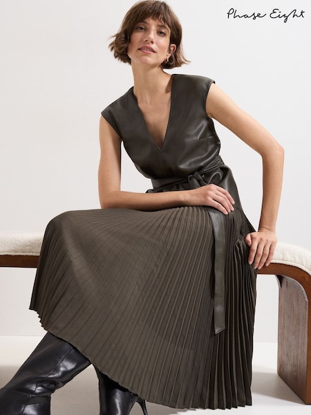Phase Eight Black Grosgrain Bow Clutch (H97677) | €99
